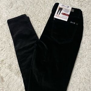 Seven7 jeans  velvet tummy less high rise skinny size 4 slimming control panel